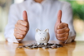 Top-Zinsen erzielen für`s Sparkapital durch Investieren in die Realwirtschaft, statt Spekulieren an der Börse, (Wirtschaftsziel) Top-Zinsen erzielen für`s Sparkapital durch Investieren in die Realwirtschaft, statt Spekulieren an der Börse, (Wirtschaftsziel)